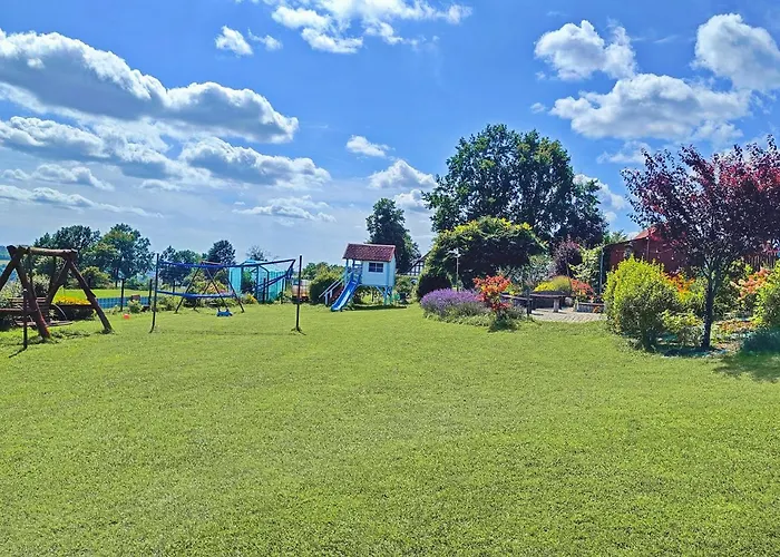 1 Bedroom Lovely In 아파트